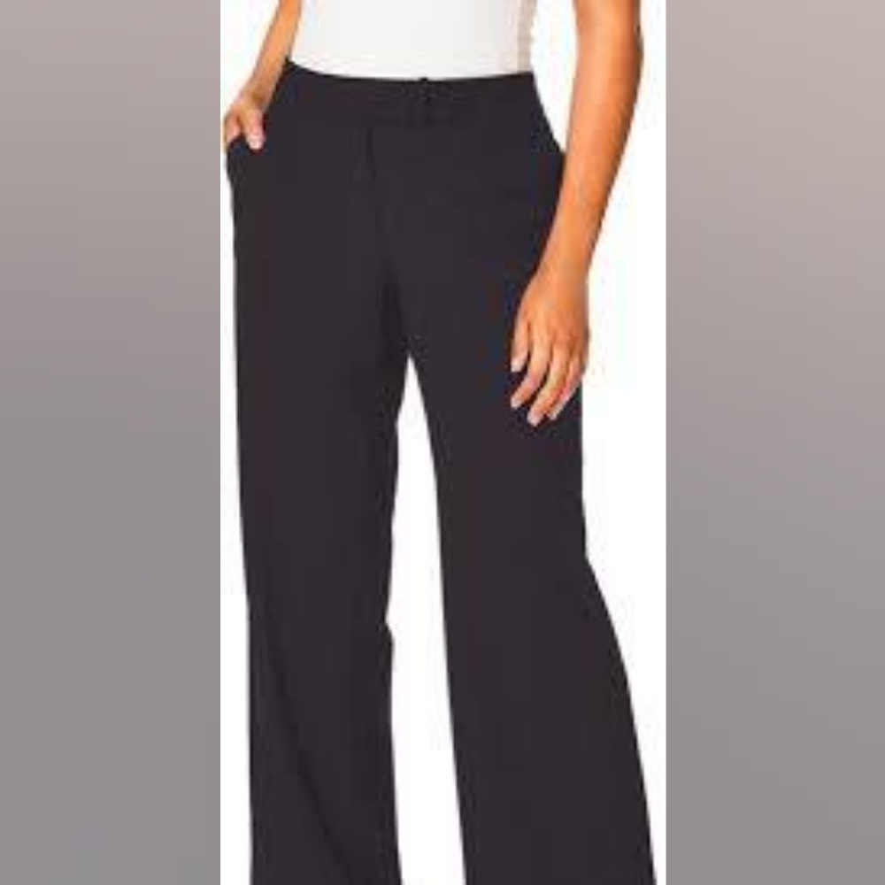 Calvin Klein | NWOT Modern Fit Trousers in Black